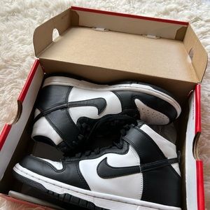 Nike dunk high panda